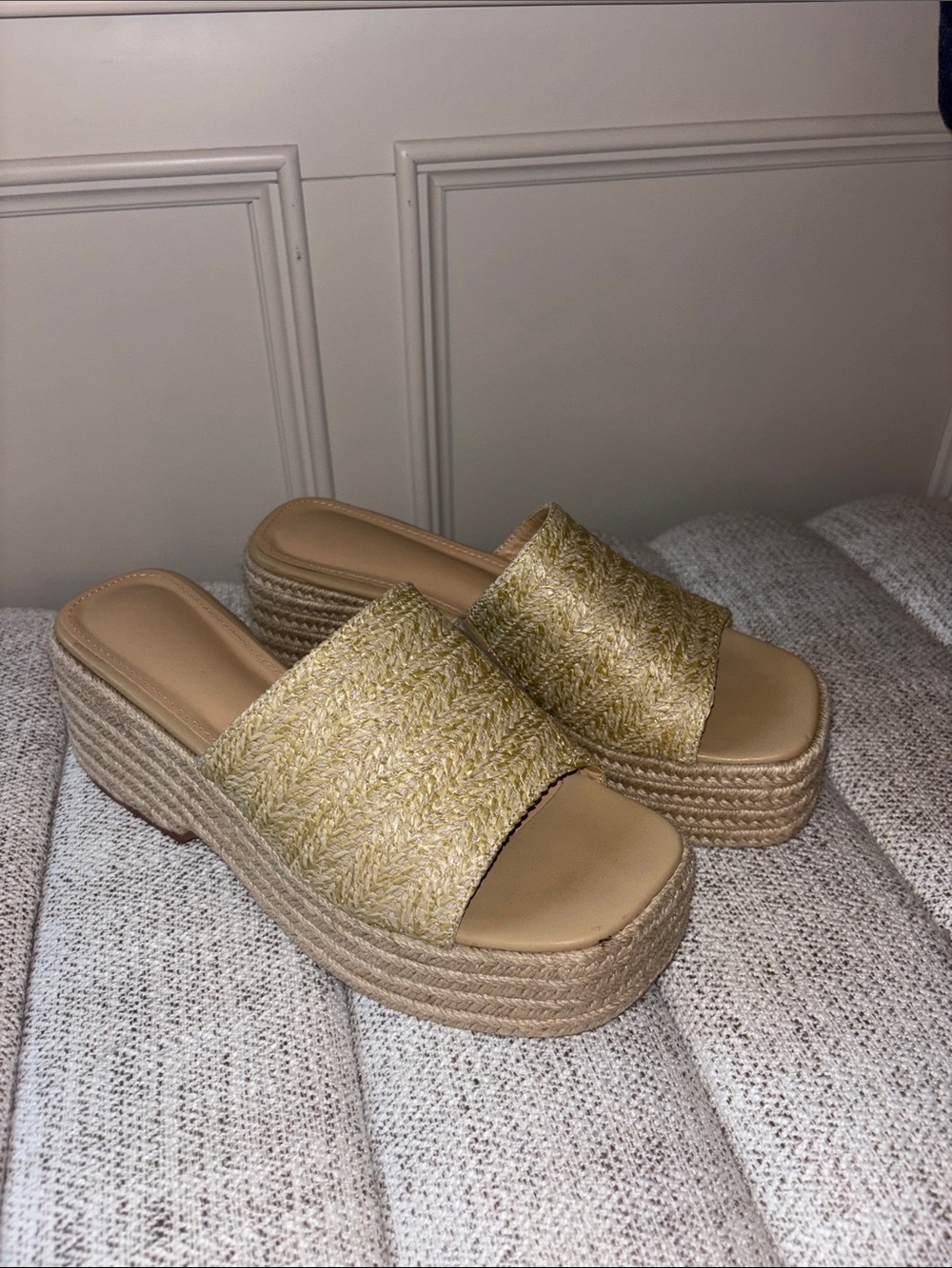 Woven Platform Slide Sandals- natural
